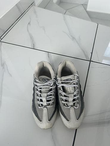 аир макс 95: Мужские кроссовки, 41, 42, Nike, Б/у, цвет - Серый, Самовывоз, Платная доставка — 1