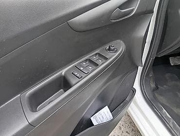 спарк 1: Chevrolet Spark: 2020 г., Хэтчбэк — 6