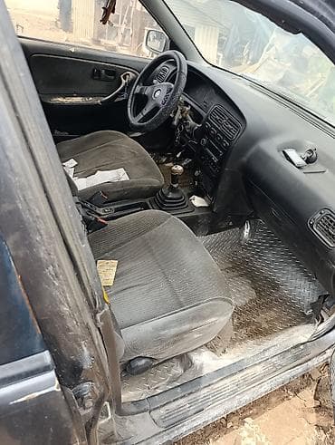 zero x neo: Nissan Primera: 1991 г., 2 л, Механика, Универсал — 4