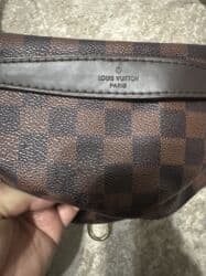 кошелек кожанный: Кожа,оригинал 
Сумка на пояс от LOUIS VUITON( LV)
Состояние хорошое — 2