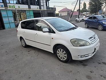 Toyota Ipsum: 2001 г., 2.4 л, Автомат, Газ, Вэн/Минивэн — 2
