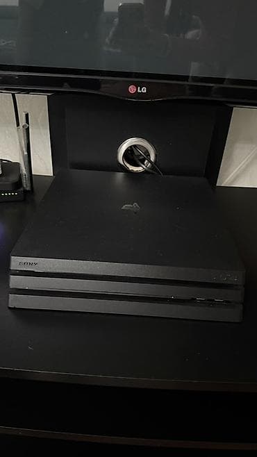 Sony PlayStation 4 Pro (PS4 Pro), черный цвет. - Мощная версия PS4 с