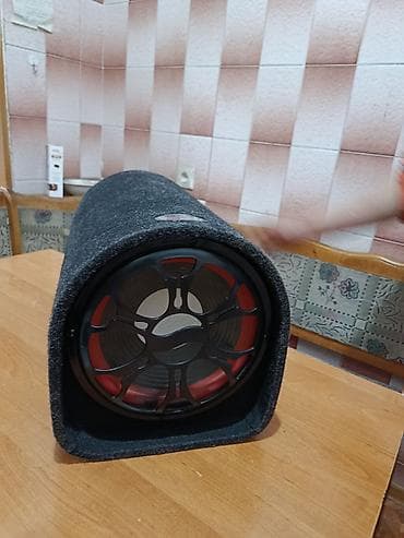 Сабвуфер в тубе для авто - Форм-фактор: сабвуфер в цилиндрическом