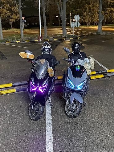 Скутерлер: Макси-скутер 160 куб. см, Бензин — 8