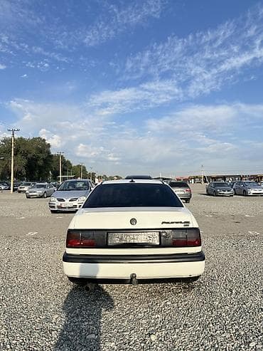 мини машина электро: Volkswagen Passat: 1993 г., 1.8 л, Механика, Бензин, Седан — 4