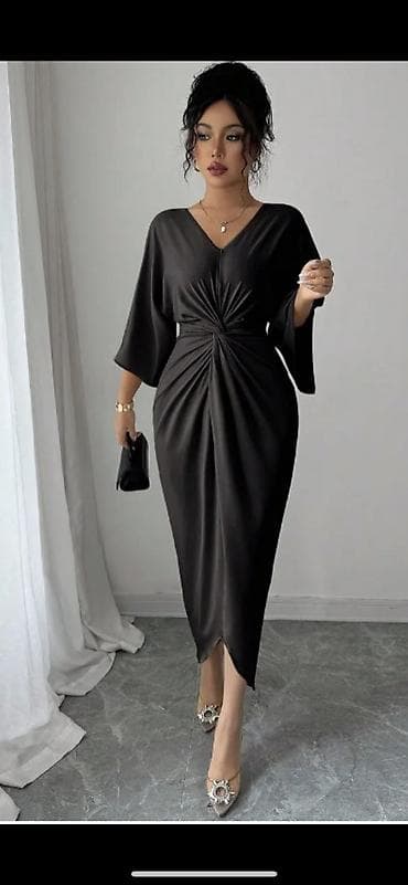 платье штапель: Элегантное длинное платье с драпировкой и запáхом на талии — 5