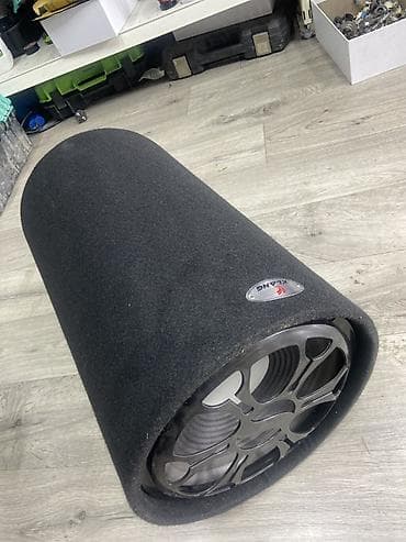 Автомобильный активный сабвуфер в корпусе «бочка» 10 размер Провод в