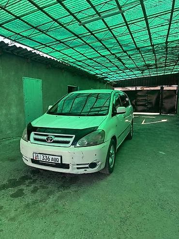 ниже: Toyota Ipsum: 2001 г., 2.4 л, Автомат, Бензин, Минивэн — 1