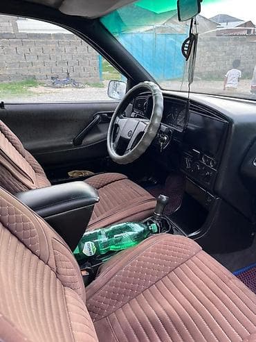 variant: Volkswagen Passat Variant: 1989 г., Механика, Бензин, Универсал — 3