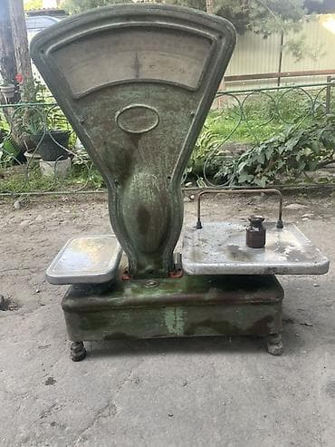 berber mirror second hand: Механические торговые весы с чашами и стрелочным индикатором — 1