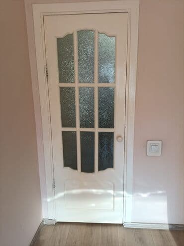 бу эшиктер ош: Ички эшик айнек менен, түсү - Ак, 197 * x 70 см, Колдонулган — 2