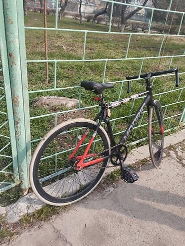 Ремонт велосипедов: Подростковый велосипед, Диаметр колес 28 дюймов, Б/у — 1