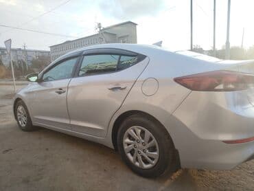 меняю дом на авто: Hyundai Elantra: 2017 г., Седан — 8