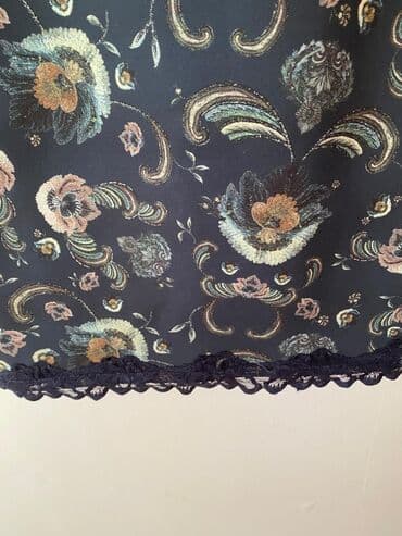 теннисный юбка: ZARA юбка-карандаш! Очень красиво сидит, подчеркивая изгибы. Ткань — 3