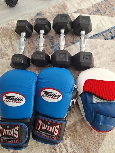 Электр транспорту: Продаю гантели 5кг х2 и 2.5кг х2 перчатки для бокса и подушка для — 1