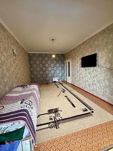 кант гостиница: 1 комната, 35 м², 105 серия, 5 этаж, Старый ремонт — 1