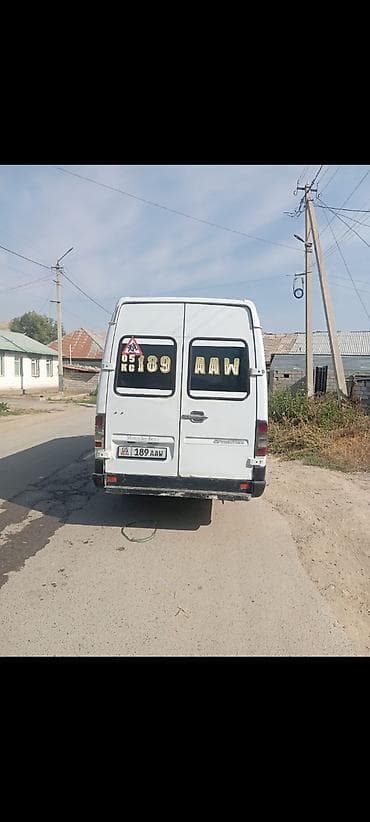 a 21: Mercedes-Benz Sprinter — пассажирский микроавтобус (длинная база — 6