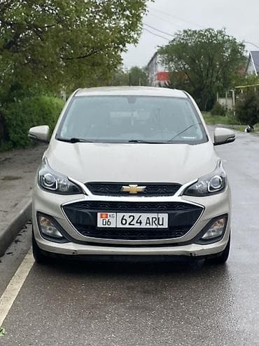 Транспорт: Chevrolet Spark: 2019 г., 1 л, Автомат, Бензин, Хэтчбэк — 1