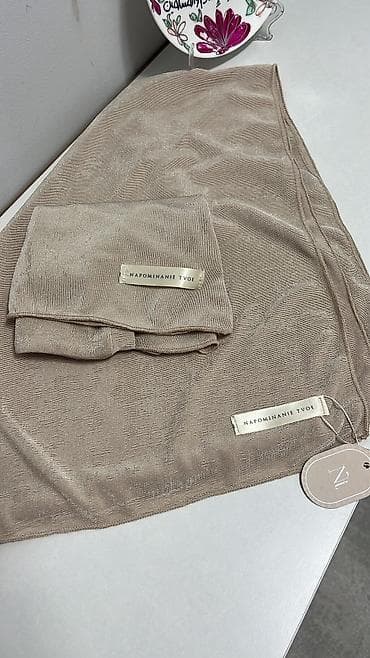 полезные вещи: Продаю комплект холодка, новая
2000 сом — 2