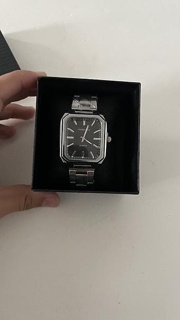 Ювелирные изделия: Кварцевые наручные часы с металлическим браслетом - Корпус — 3