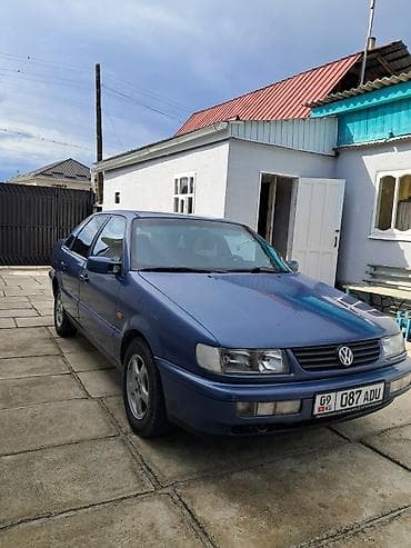 Унаа сатуу: Volkswagen Passat: 1994 г., 1.8 л, Кол менен иштөөчү, Бензин, Седан — 3