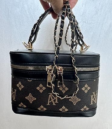 louis vuitton lv: Классическая сумка, Louis Vuitton, Китай, Материал: Искусственная кожа, Жёсткая конструкция, Застежка на молнии, Съёмный ремень, Женские, Новый — 3