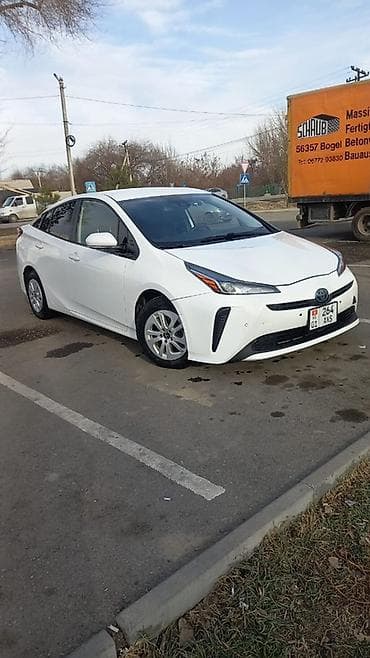 Toyota Prius: 2020 г., 1.8 л, Робот, Гибрид, Седан