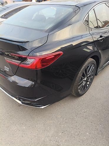 e2 byd: Toyota Camry: 2026 г., 2 л, Автомат, Бензин, Седан — 2