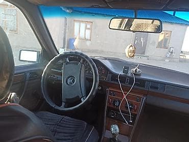 mers 210: Mercedes-Benz E-Class: 1992 г., Механика, Седан — 5