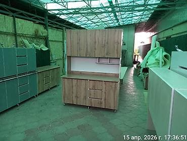 шкаф для кухнии: Кухонный гарнитур 
Размер: длина 1,5м
Доставка по городу есть — 8
