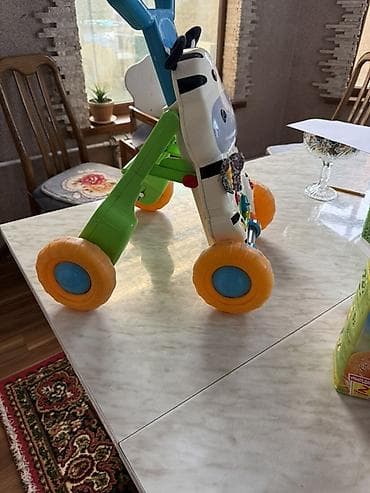 Развивающий ходунок-каталка «Зебра» для малышей - Яркий ходунок с