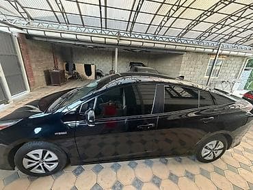 Продажа авто: Toyota Prius: 2018 г., 1.8 л, Вариатор, Гибрид, Хэтчбэк — 5