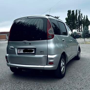 срочно продаю в связи с переездом: Toyota Yaris Verso: 2001 г., 1.5 л, Механика, Бензиновая, Универсал — 2