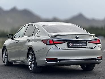 манипулятор цены: Lexus ES: 2018 г., 2.5 л, Вариатор, Гибрид, Седан — 6