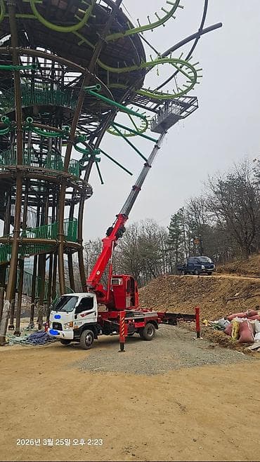 аренда электроинструмента: Аренда автовышки с оператором - Тип: коленчатая/телескопическая — 1