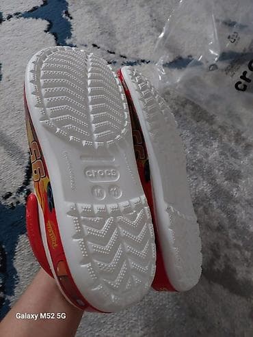 Босоножки, сандалии, шлепанцы: Мужские сандалии, 44, Crocs, Новый, цвет - Белый, Самовывоз — 2