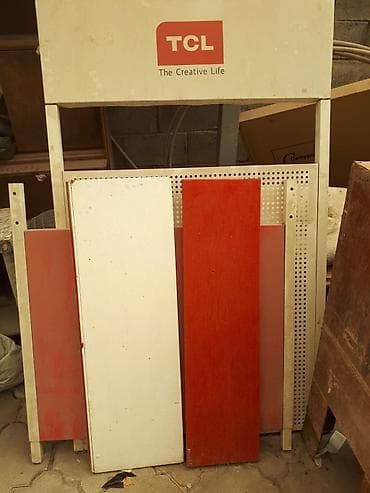 Тигүүчүлөр үчүн отургучтар: Продается комплект мебели и оборудования для ателье/швейного цеха: - — 4