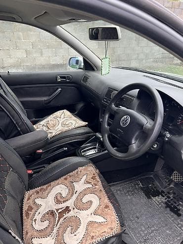 Транспорт: Volkswagen Golf: 2001 г., 2 л, Автомат, Газ, Хэтчбэк — 6