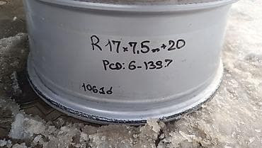 колесные гайки: Литые Диски R 17 RAYS, Б/у — 4