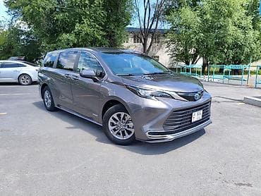 matiz diska: Toyota Sienna: 2021 г., 2.5 л, Вариатор, Гибрид, Минивэн — 2