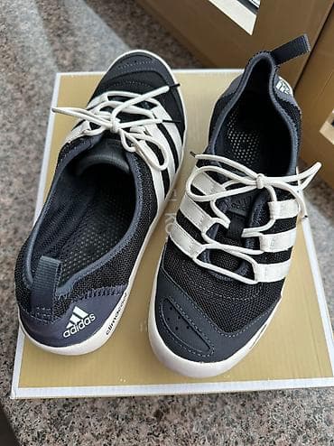 Кроссовкалар, 39.5, Adidas, Колдонулган, түсү - Кара, Өзү алып кетүү