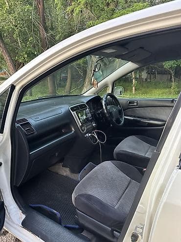 go park: Honda Stream: 2001 г., 1.7 л, Автомат, Бензин, Универсал — 9