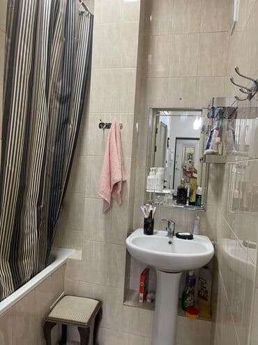 сколько стоит трехкомнатная квартира в бишкеке: 3 комнаты, 72 м², Сталинка, 3 этаж, Евроремонт — 10