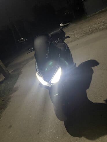 купить электрический скутер: Макси-скутер Yamaha, 175 куб. см, Бензин — 4