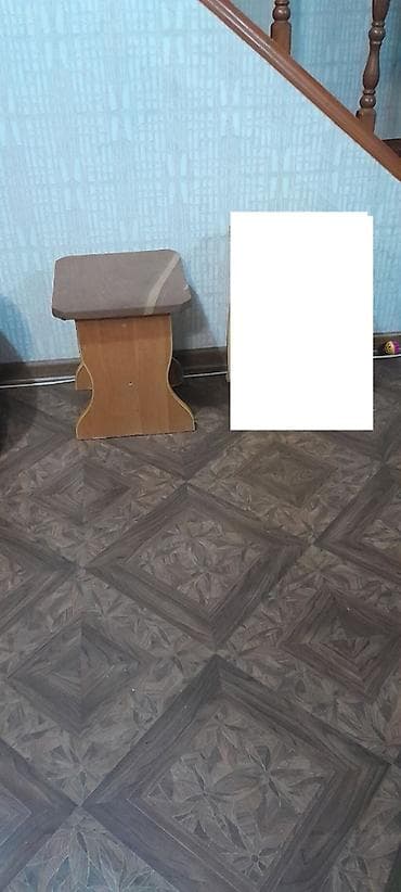 Табуретки: Табуретка, Б/у, ЛДСП, Не раскладной — 1