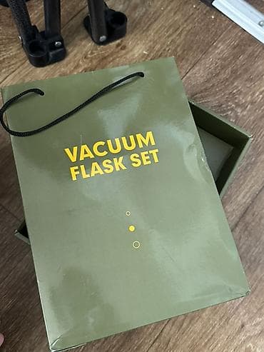 пластиковый бутылка: Набор термос + 2 кружки (Vacuum Flask Set) - Комплектация: вакуумный — 2