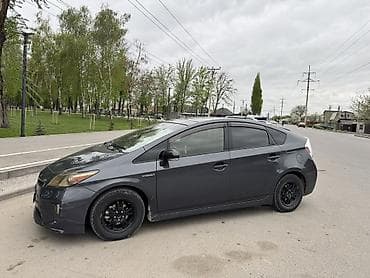 Toyota Prius: 2012 г., 1.8 л, Автомат, Гибрид, Хэтчбэк at lalafo.kg Toyota Prius: 2012 г., 1.8 л, Автомат, Гибрид, Хэтчбэк