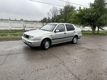Volkswagen Vento: 1994 г., 1.8 л, Ручные, Бензин, Седан