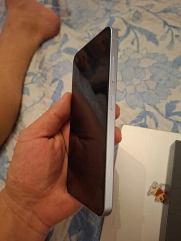 защита экрана: Samsung Galaxy S25, 256 ГБ, цвет - Голубой, 2 SIM — 4