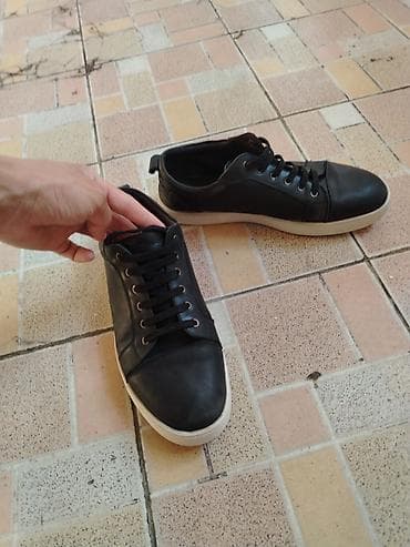 red wings: Мужские кроссовки, 44, La Bottine Souriante, Б/у, цвет - Черный — 1
